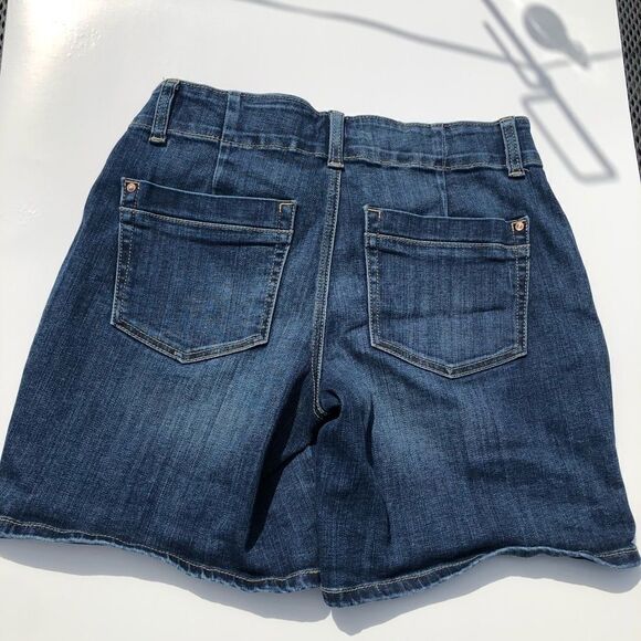 Maurices mid high rise blue denim jean shorts long Bermuda size 4 - Picture 3 of 8